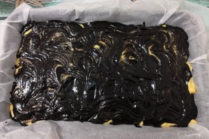 Desert negresa cu dovleac si migdale