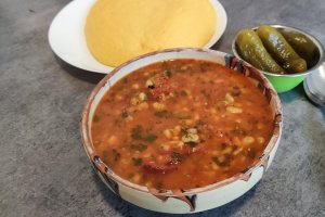 Mancare de fasole verde cu afumatura