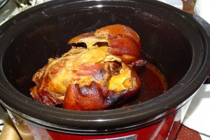 Ciolan afumat pregatit la slow cooker Crock Pot