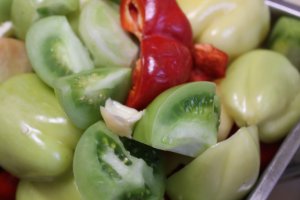Salata de legume cu sos de mustar