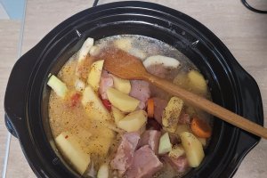 Cotlet de porc cu legume la slow cooker Crock Pot