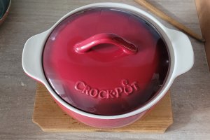 Paine cu cartofi coapta la vasul din ceramica Crock Pot