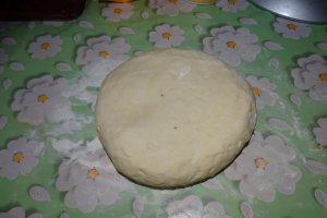 Desert cornulete cu untura si smantana