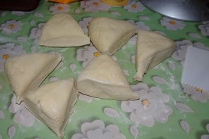 Desert cornulete cu untura si smantana