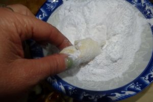 Desert cornulete cu untura si smantana