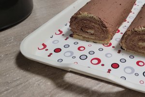 Desert rulada cu crema de ricotta si ciocolata