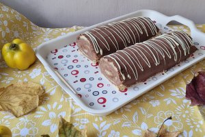 Desert rulada cu crema de ricotta si ciocolata