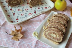 Desert rulada cu crema de ricotta si ciocolata