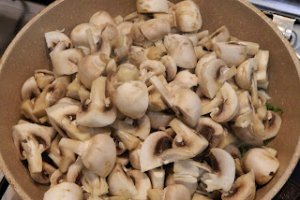 Ciuperci champignon cu quinoa
