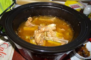 Coaste de porc gatite la slow cooker Crock Pot