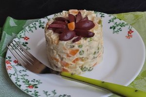 Salata de legume cu piept de pui, varianta light