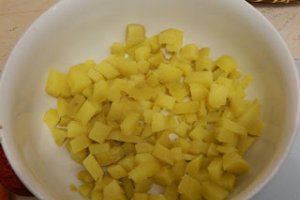 Salata de legume cu piept de pui, varianta light
