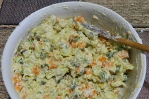 Salata de legume cu piept de pui, varianta light