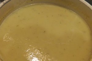 Supa crema de gulii si zucchini