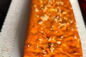 Aperitiv chec cu ton si branza de capra proaspata