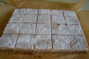 Prajitura frageda cu mere, o reteta simpla si gustoasa