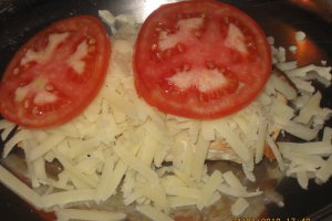 Piept de pui cu rosii gratinate