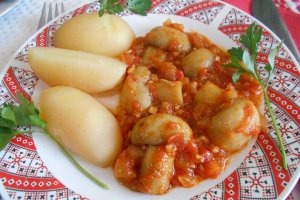 Mancare de ciuperci cu rosii