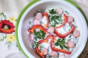 Salata de fasole verde fideluta, cu cremvusti si iaurt