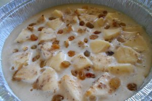 Desert clafoutis cu mere si stafide