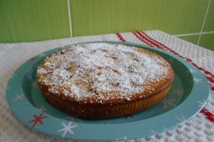 Desert clafoutis cu mere si stafide