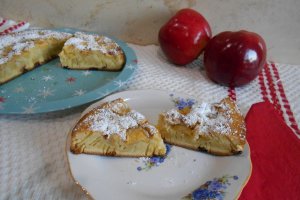 Desert clafoutis cu mere si stafide