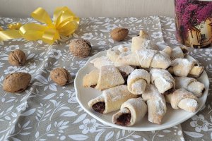 Desert cornulete cu untura si iaurt