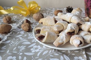 Desert cornulete cu untura si iaurt