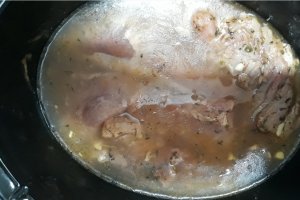 Muschiulet gatit la slow cooker Crock Pot