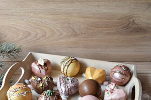 Desert globuri (bombe) de ciocolata calda
