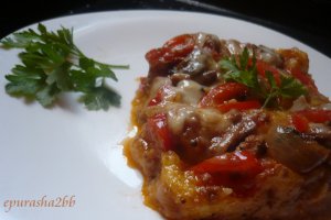 Budinca de mamaliga cu ficatei si ciuperci