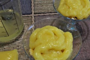 Desert la pahar cu cocos si mango