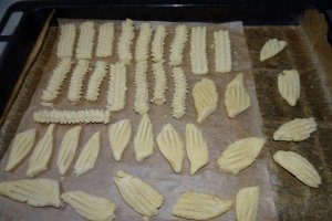 Desert biscuiti spritati sau biscuitii copilariei