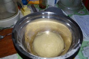 Desert melci cu crema de vanilie si stafide