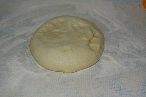 Desert melci cu crema de vanilie si stafide