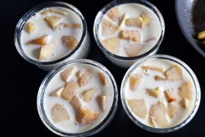 Desert panna cotta cu mere