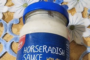 Salata cu sunca, porumb dulce si conopida