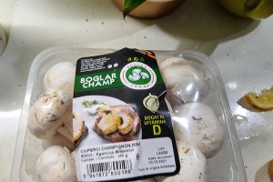 Mini ciuperci la cuptor cu branza de burduf