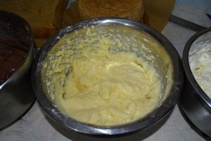 Desert torturi cu crema de fondant si vanilie