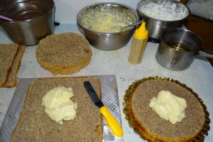 Desert torturi cu crema de fondant si vanilie