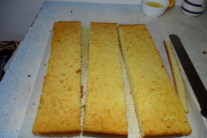 Desert prajitura cu crema de lamaie marca Ruxy