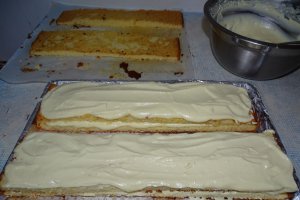 Desert prajitura cu crema de lamaie marca Ruxy