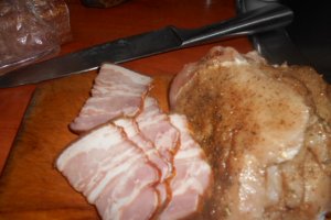 Cotlet de porc cu bacon la slow cooker