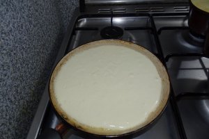 Desert tort de clatite din albusuri