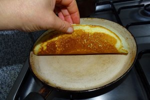 Desert tort de clatite din albusuri