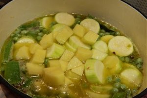 Ghiveci de legume cu orez brun la cuptor