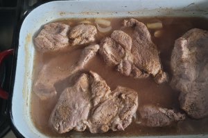 Ceafa de porc gatita la cuptor