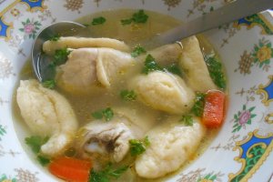Supa din copanele de pui, cu galuste de gris