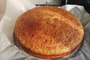 Desert tort cu crema namelaka de mure si ciocolata