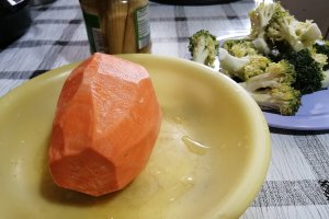 Muschiulet cu bacon si garnitura de legume